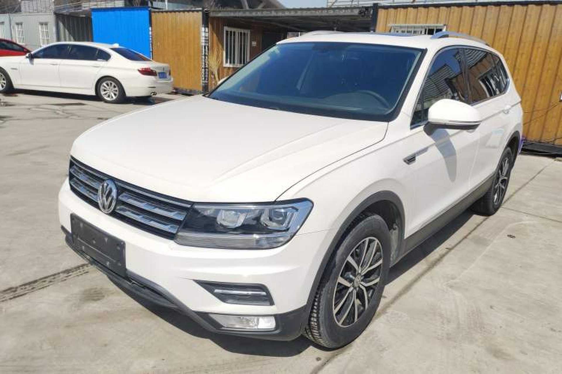 Used Volkswagen Tiguan L 2018 Facelift 330TSI Automatic Two-Wheel Drive Luxury Edition Front Left 45 Deg