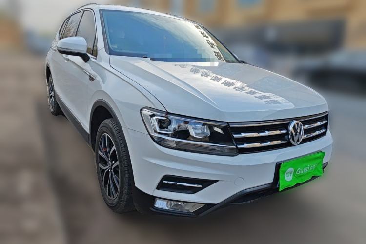 Used Volkswagen Tiguan L 2018 280TSI Automatic Two-Wheel Drive Comfort Edition Front Right 45 Deg