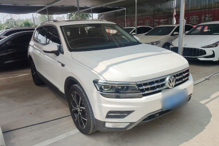Used Volkswagen Tiguan L 2018 330TSI Automatic Two-Wheel Drive Flagship Edition Front Right 45 Deg