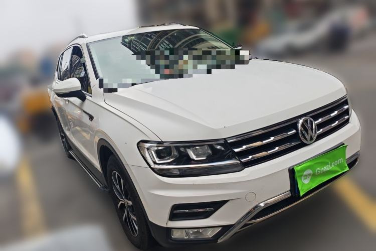 Used Volkswagen Tiguan L 2018 330TSI Automatic Two-Wheel Drive Luxury Edition Front Right 45 Deg