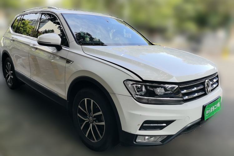 Used Volkswagen Tiguan L 2018 Facelift 330TSI Automatic Two-Wheel Drive Luxury Edition Front Right 45 Deg