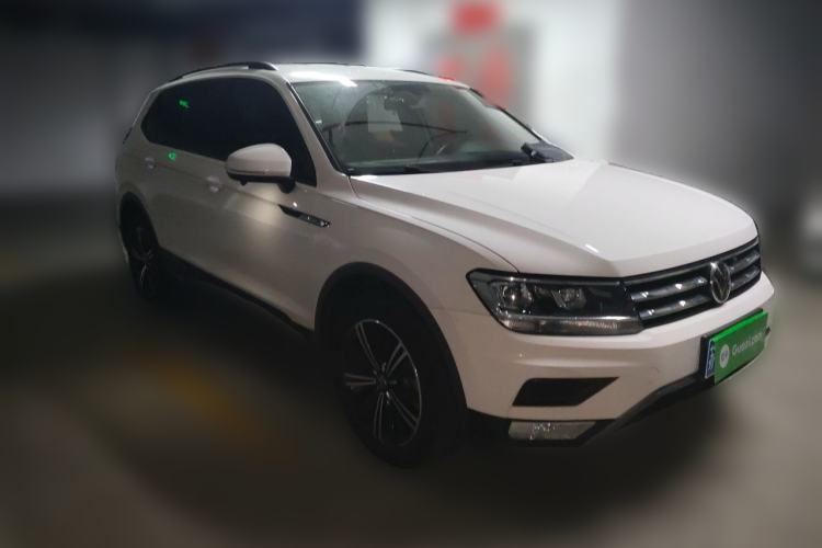 Used Volkswagen Tiguan L 2018 280TSI Automatic Two-Wheel Drive Comfort Edition Front Right 45 Deg