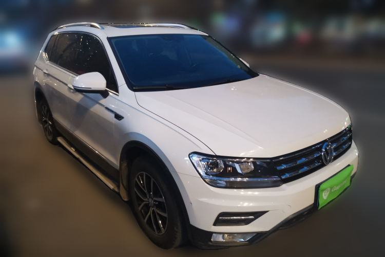 Used Volkswagen Tiguan L 2018 Facelift 330TSI Automatic Two-Wheel Drive Luxury Edition Front Right 45 Deg