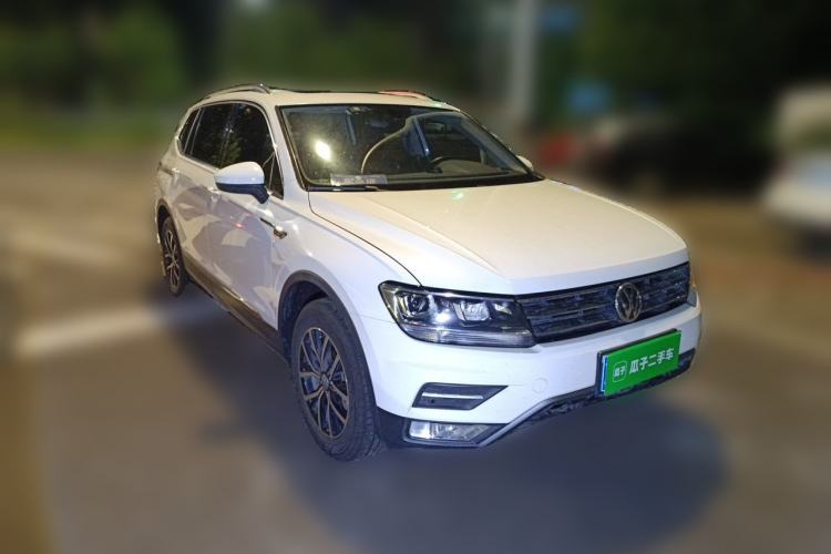 Used Volkswagen Tiguan L 2018 Facelift 330TSI Automatic Two-Wheel Drive Luxury Edition Front Right 45 Deg