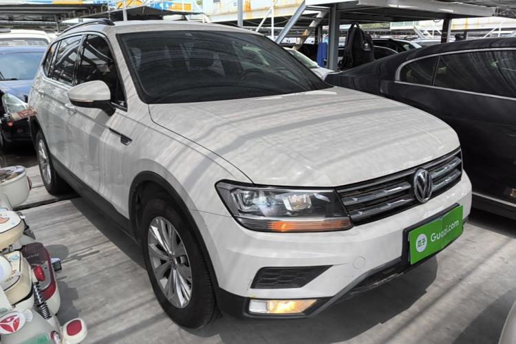 Used Volkswagen Tiguan L 2018 330TSI Automatic Two-Wheel Drive Luxury Edition Front Right 45 Deg