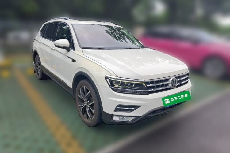 Used Volkswagen Tiguan L 2018 Revised 330TSI Automatic Two-Wheel Drive Flagship Edition Front Right 45 Deg
