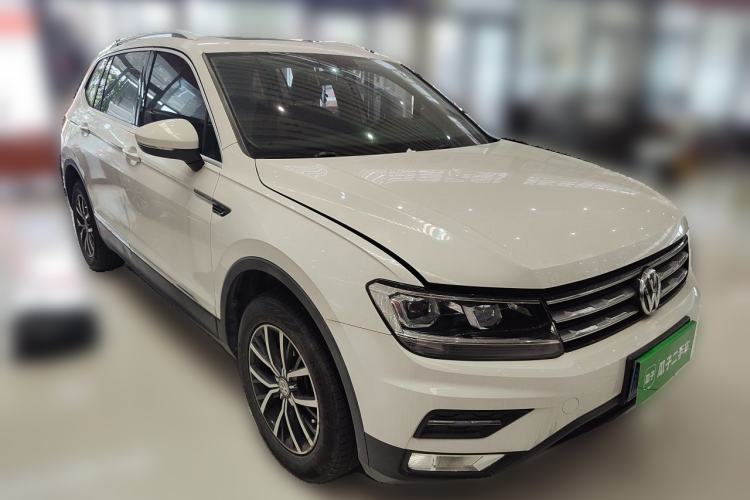 Used Volkswagen Tiguan L 2018 330TSI Automatic Two-Wheel Drive Luxury Edition Front Right 45 Deg