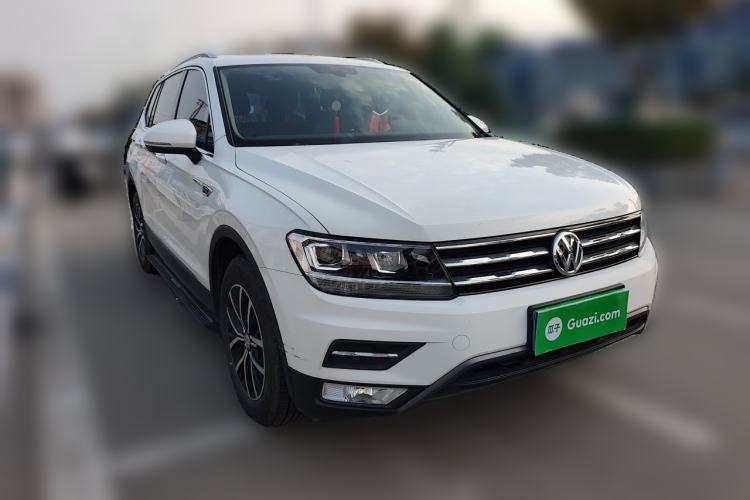 Used Volkswagen Tiguan L 2018 Facelift 330TSI Automatic Two-Wheel Drive Luxury Edition Front Right 45 Deg