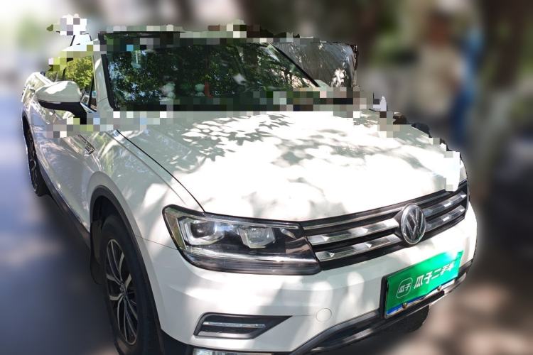 Used Volkswagen Tiguan L 2018 330TSI Automatic Two-Wheel Drive Luxury Edition Front Right 45 Deg