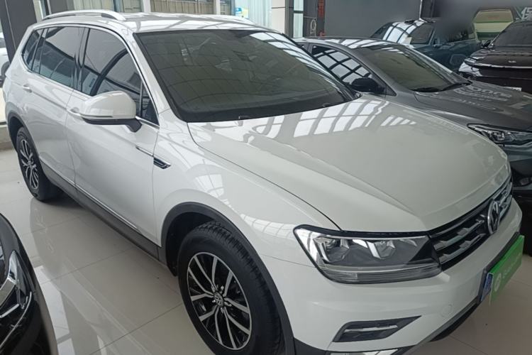 Used Volkswagen Tiguan L 2018 Revised Version 330TSI Automatic Two-Wheel Drive Comfort Edition Front Right 45 Deg