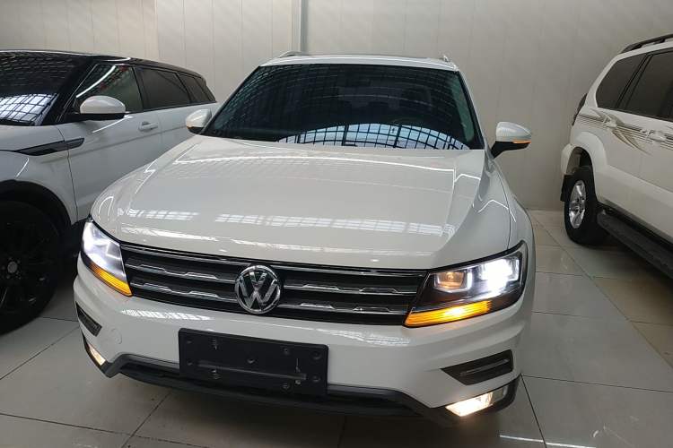 Used Volkswagen Tiguan L 2018 330TSI Automatic Two-Wheel Drive Luxury Edition Front