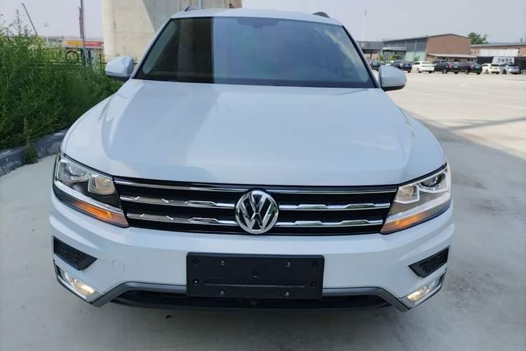 Used Volkswagen Tiguan L 2018 Revised Version 330TSI Automatic Two-Wheel Drive Trendy Edition Front