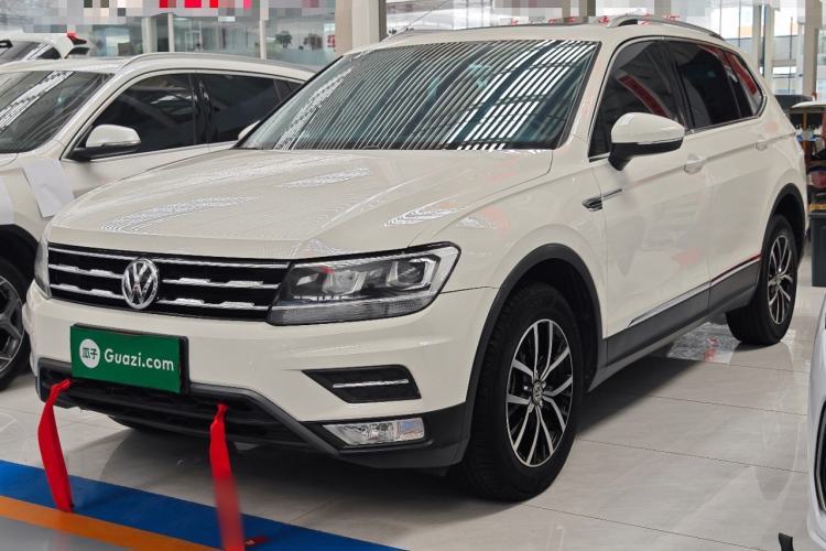 Used Volkswagen Tiguan L 2018 330TSI Automatic Two-Wheel Drive Luxury Edition Guazi used car, China used car export, Used car for sale, Used  cars, Cheapest cars for sale