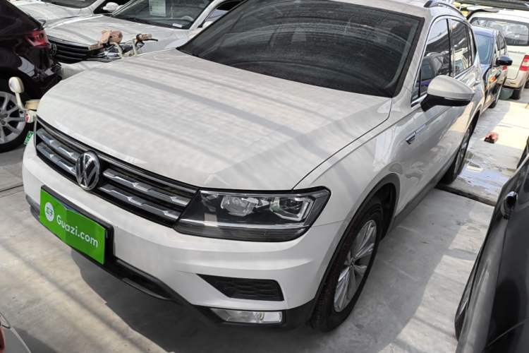 Used Volkswagen Tiguan L 2018 330TSI Automatic Two-Wheel Drive Luxury Edition Guazi used car, China used car export, Used car for sale, Used  cars, Cheapest cars for sale