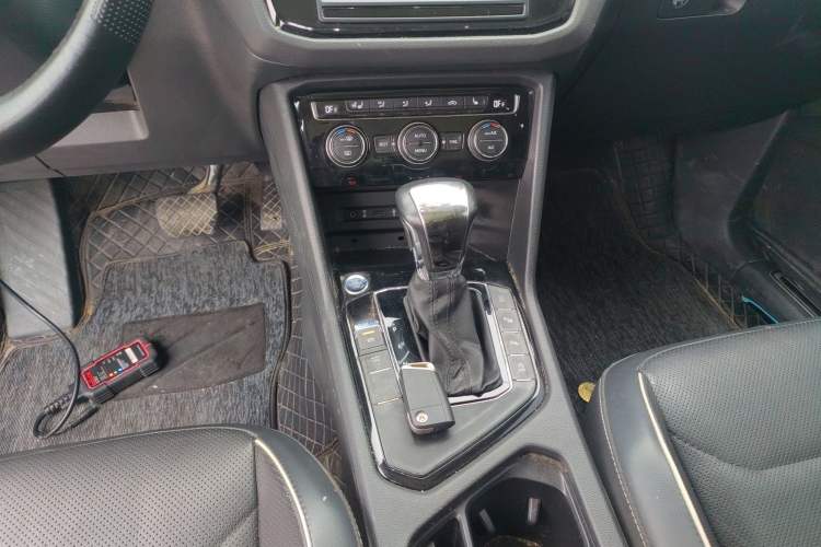 Used Volkswagen Tiguan L 2018 330TSI Automatic Two-Wheel Drive Flagship Edition Gear Lever