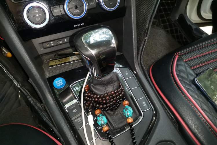 Used Volkswagen Tiguan L 2018 330TSI Automatic Two-Wheel Drive Luxury Edition Gear Lever