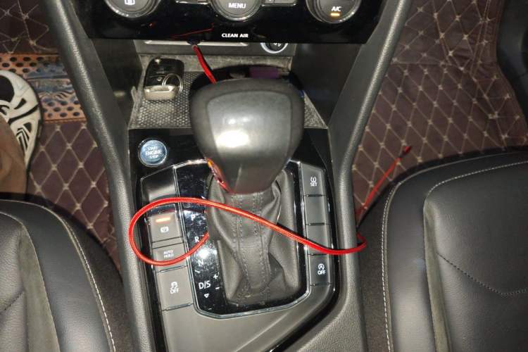 Used Volkswagen Tiguan L 2018 380TSI Automatic All-Wheel Drive Luxury Edition Gear Lever