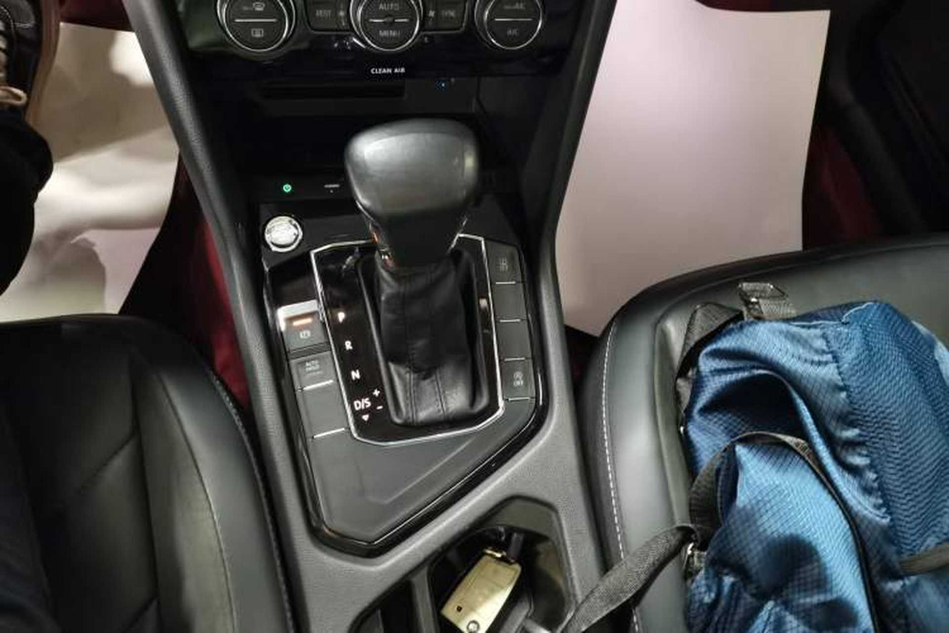 Used Volkswagen Tiguan L 2018 330TSI Automatic Two-Wheel Drive Luxury Edition Gear Lever