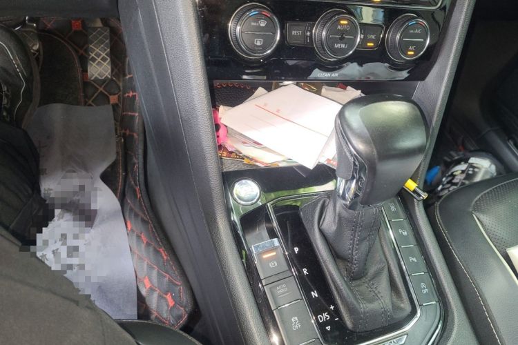 Used Volkswagen Tiguan L 2018 380TSI Automatic All-Wheel Drive Flagship Edition Gear Lever