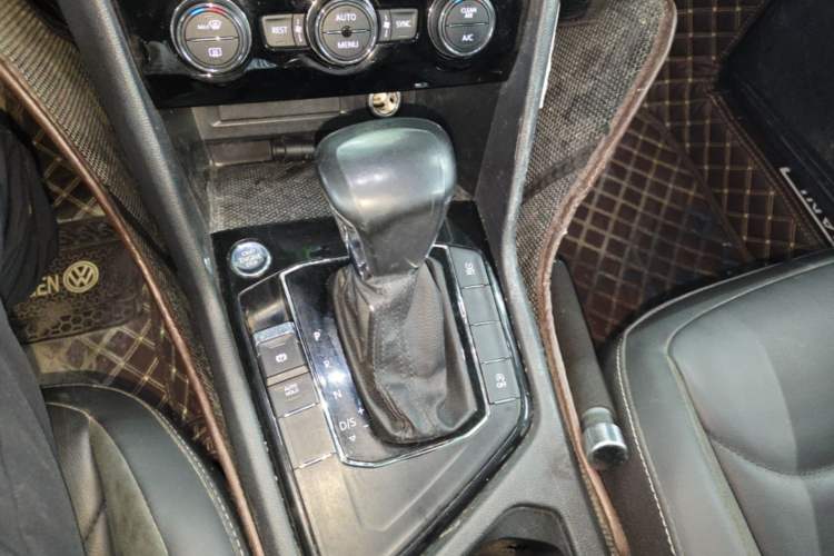 Used Volkswagen Tiguan L 2018 Facelift 330TSI Automatic Two-Wheel Drive Luxury Edition Gear Lever
