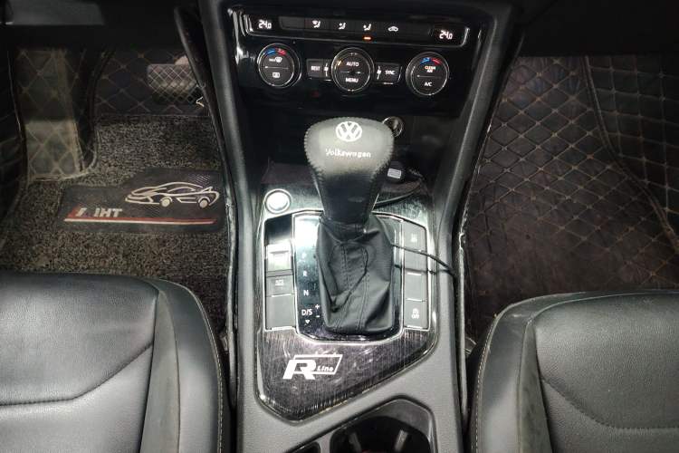 Used Volkswagen Tiguan L 2018 280TSI Automatic Two-Wheel Drive Comfort Edition Gear Lever