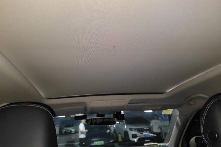 Used Volkswagen Tiguan L 2018 Facelift 330TSI Automatic Two-Wheel Drive Luxury Edition Headliner