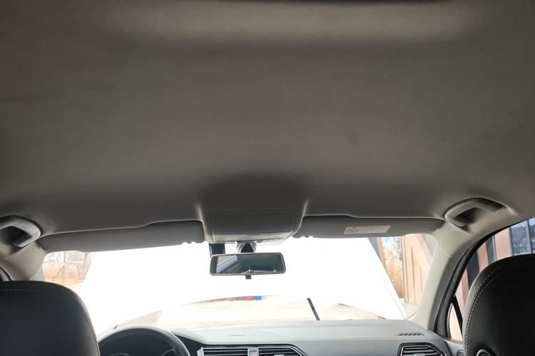 Used Volkswagen Tiguan L 2018 330TSI Automatic Two-Wheel Drive Comfort Edition Headliner