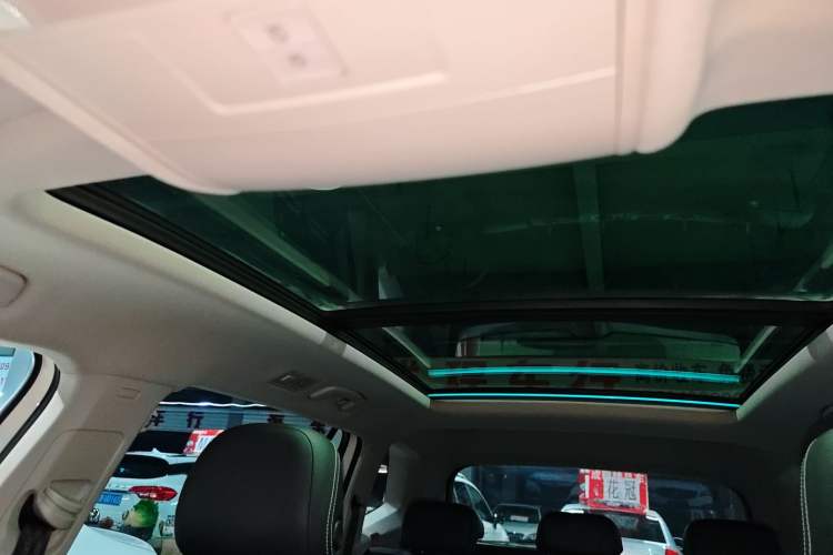 Used Volkswagen Tiguan L 2018 330TSI Automatic Two-Wheel Drive Luxury Edition Headliner