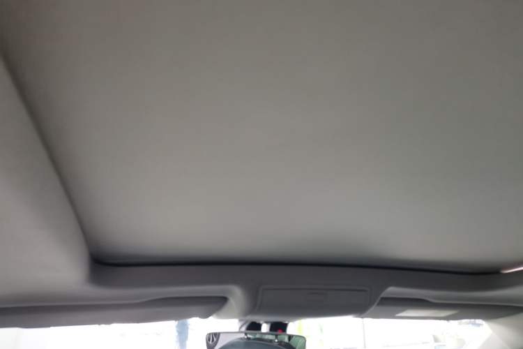 Used Volkswagen Tiguan L 2018 330TSI Automatic Two-Wheel Drive Luxury Edition Headliner