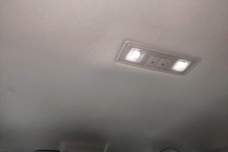 Used Volkswagen Tiguan L 2018 280TSI Automatic Two-Wheel Drive Comfort Edition Headliner
