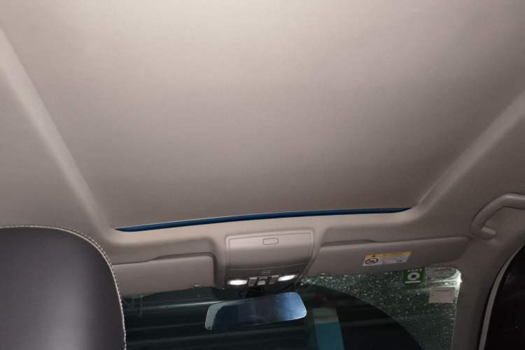 Used Volkswagen Tiguan L 2018 330TSI Automatic Two-Wheel Drive Flagship Edition Headliner