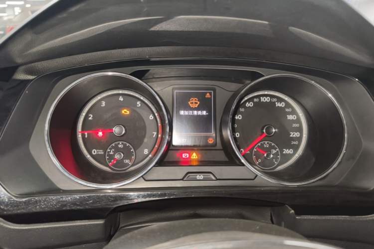 Used Volkswagen Tiguan L 2018 Revised Version 330TSI Automatic Two-Wheel Drive Comfort Edition Instrument Cluster