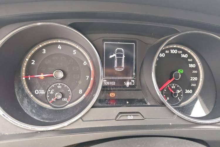 Used Volkswagen Tiguan L 2018 Revised Version 330TSI Automatic Two-Wheel Drive Trendy Edition Instrument Cluster