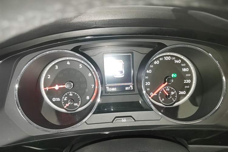 Used Volkswagen Tiguan L 2018 Revised Version 380TSI Automatic All-Wheel Drive Flagship Edition Instrument Cluster