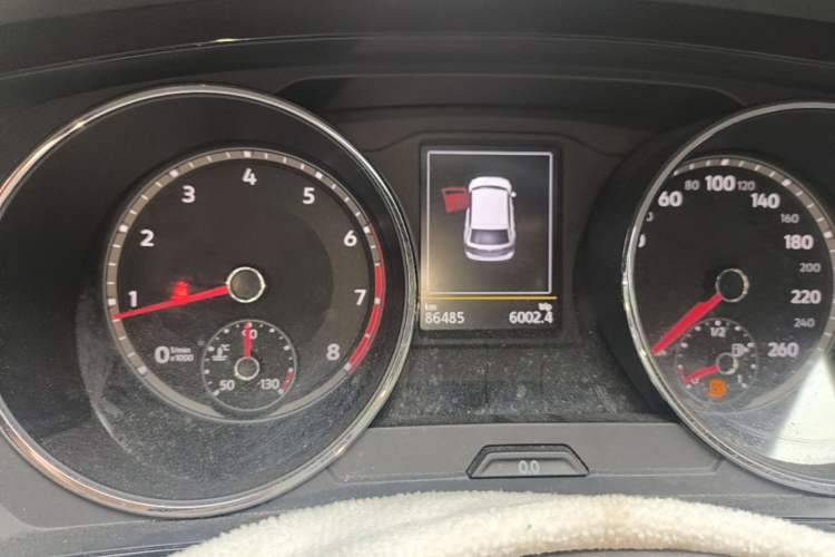 Used Volkswagen Tiguan L 2018 330TSI Automatic Two-Wheel Drive Comfort Edition Instrument Cluster