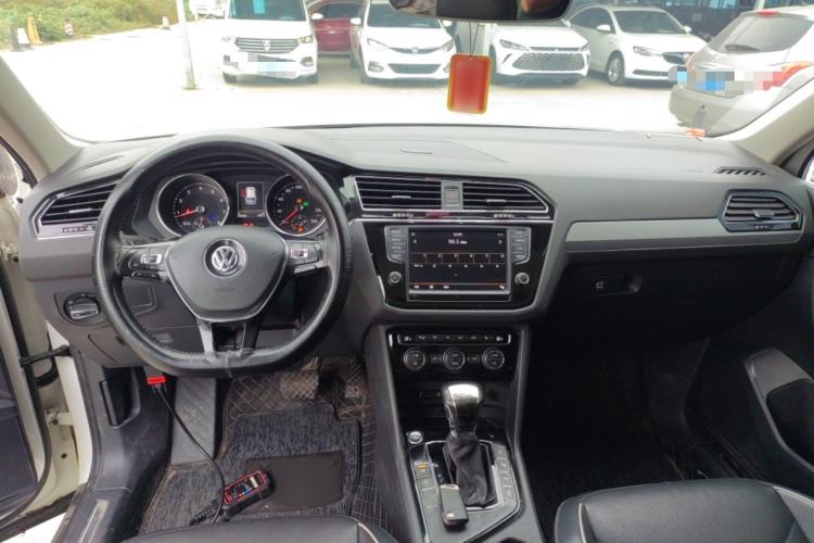 Used Volkswagen Tiguan L 2018 330TSI Automatic Two-Wheel Drive Flagship Edition Interior 2