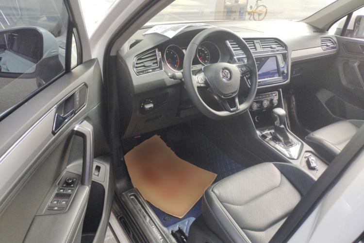 Used Volkswagen Tiguan L 2018 330TSI Automatic Two-Wheel Drive Flagship Edition Interior 3