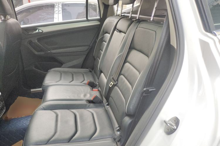 Used Volkswagen Tiguan L 2018 330TSI Automatic Two-Wheel Drive Flagship Edition Interior 4