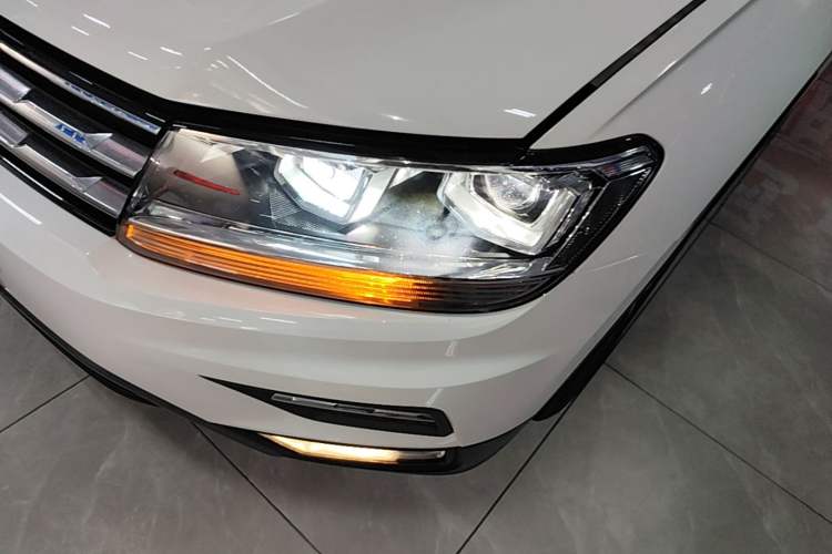 Used Volkswagen Tiguan L 2018 330TSI Automatic Two-Wheel Drive Comfort Edition Left Front Headlight