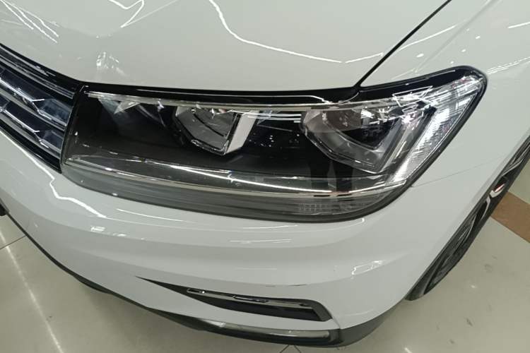 Used Volkswagen Tiguan L 2018 Facelift 330TSI Automatic Two-Wheel Drive Luxury Edition Left Front Headlight