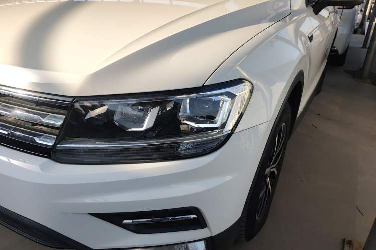Used Volkswagen Tiguan L 2018 Facelift 330TSI Automatic Two-Wheel Drive Luxury Edition Left Front Headlight