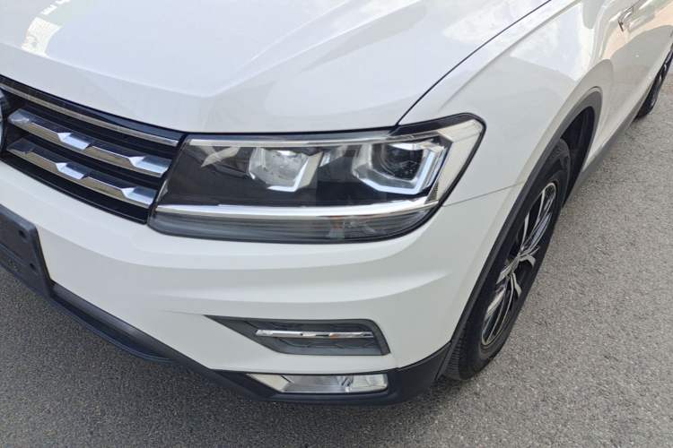 Used Volkswagen Tiguan L 2018 330TSI Automatic Two-Wheel Drive Luxury Edition Left Front Headlight