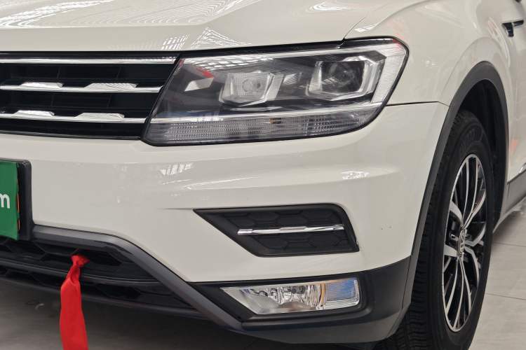Used Volkswagen Tiguan L 2018 330TSI Automatic Two-Wheel Drive Luxury Edition Left Front Headlight