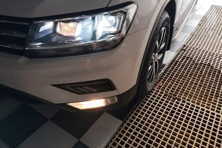 Used Volkswagen Tiguan L 2018 330TSI Automatic Two-Wheel Drive Luxury Edition Left Front Headlight