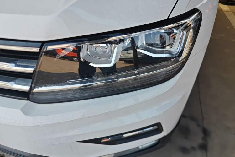 Used Volkswagen Tiguan L 2018 Facelift 330TSI Automatic Two-Wheel Drive Luxury Edition Left Front Headlight