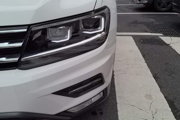 Used Volkswagen Tiguan L 2018 Facelift 330TSI Automatic Two-Wheel Drive Luxury Edition Left Front Headlight