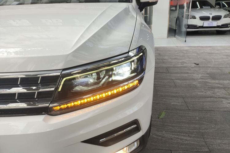 Used Volkswagen Tiguan L 2018 330TSI Automatic Two-Wheel Drive Flagship Edition Left Front Headlight