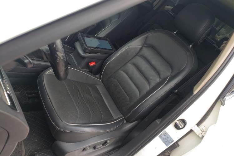 Used Volkswagen Tiguan L 2018 330TSI Automatic Two-Wheel Drive Flagship Edition Left Front Seat