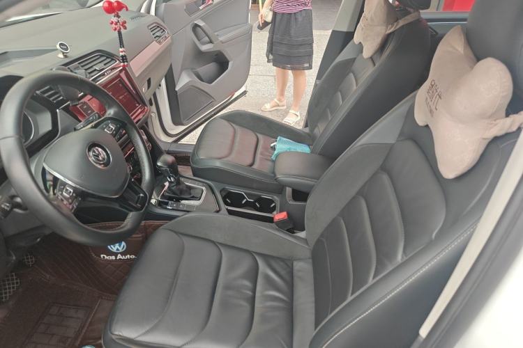Used Volkswagen Tiguan L 2018 280TSI Automatic Two-Wheel Drive Comfort Edition Left Front Seat