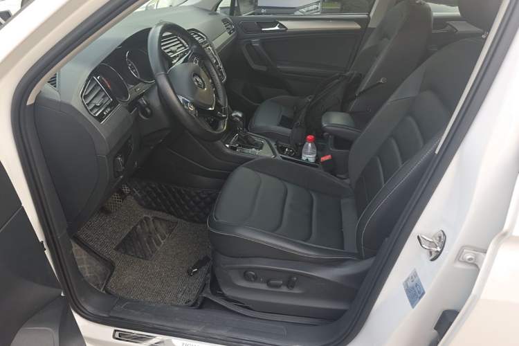 Used Volkswagen Tiguan L 2018 330TSI Automatic Two-Wheel Drive Luxury Edition Left Front Seat